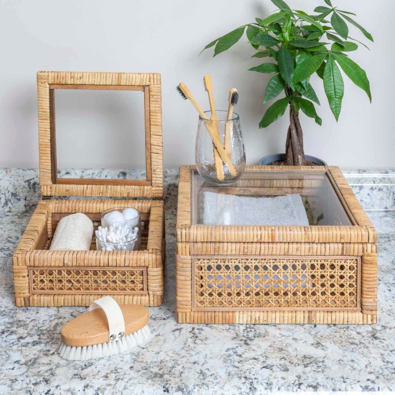 Boite-et-panier-rangement-salle-de-bain-avec-produits-hygiene-taille-S-M