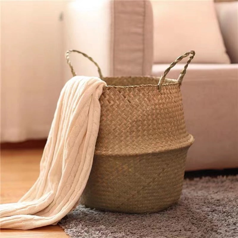 Grand-panier-de-rangement-en-osier-avec-plaide