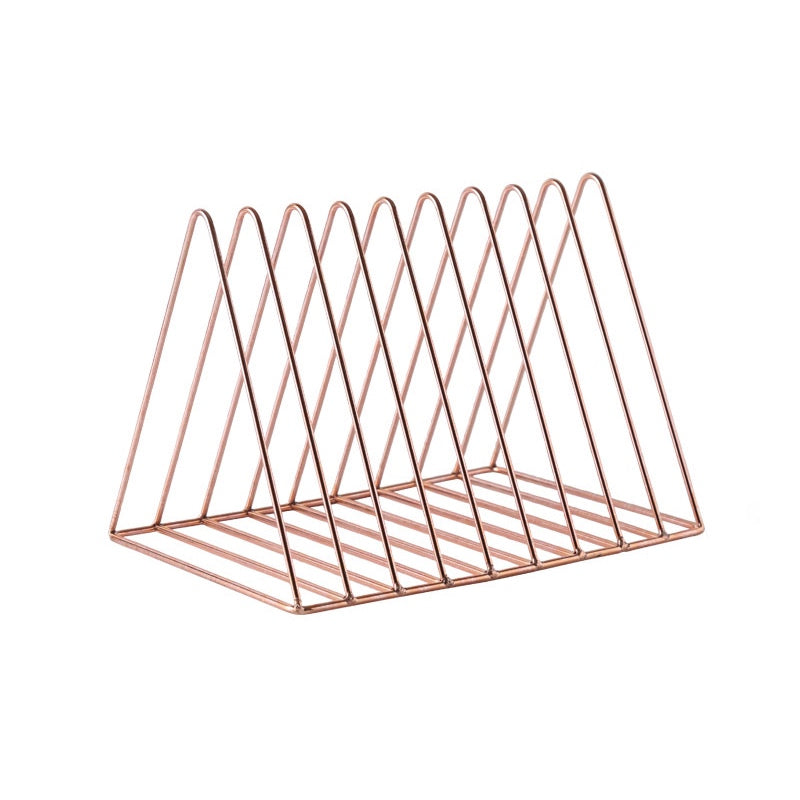 Rangement-livre-horizontal-rose-fond-blanc