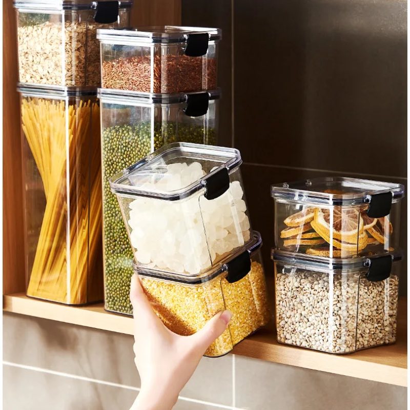 bocaux-transparents-cuisine-empiles-main