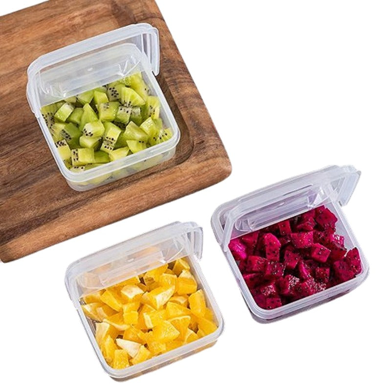 Boite-rangement-frigo-transparente-fruits-colores-fond-blanc