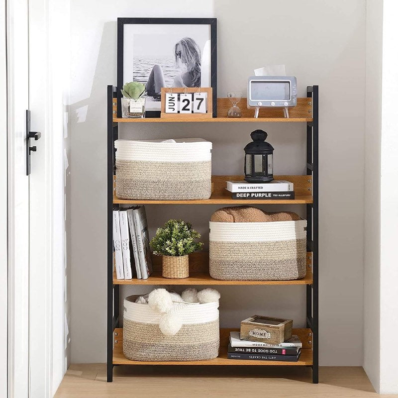 Grand-panier-rangement-salle-de-bain-sur-etagere-bois-avec-rangements