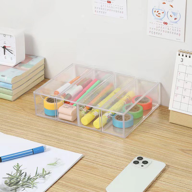 Organisateur-de-bureau-transparent-avec-fournitures-bureau-sur-bureau