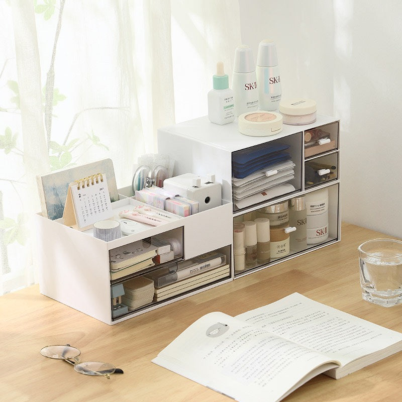 Organisateur-fourniture-bureau-blanc-sur-bureau